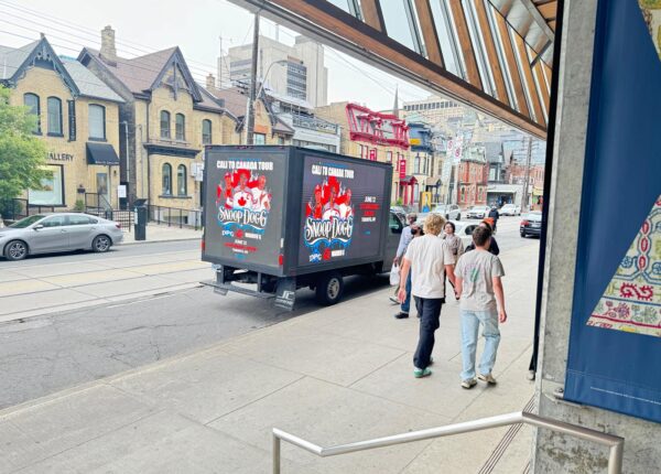 Snoop Dogg Campaign at Dundas Square - Cali to Canada Tour