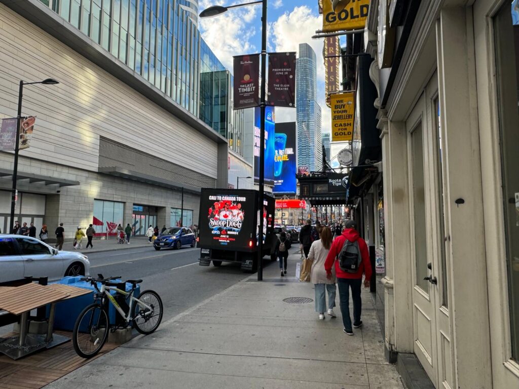 Snoop Dogg Campaign at Dundas Square - Cali to Canada Tour