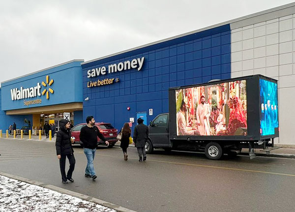 Outdood advertising in the Modern Age